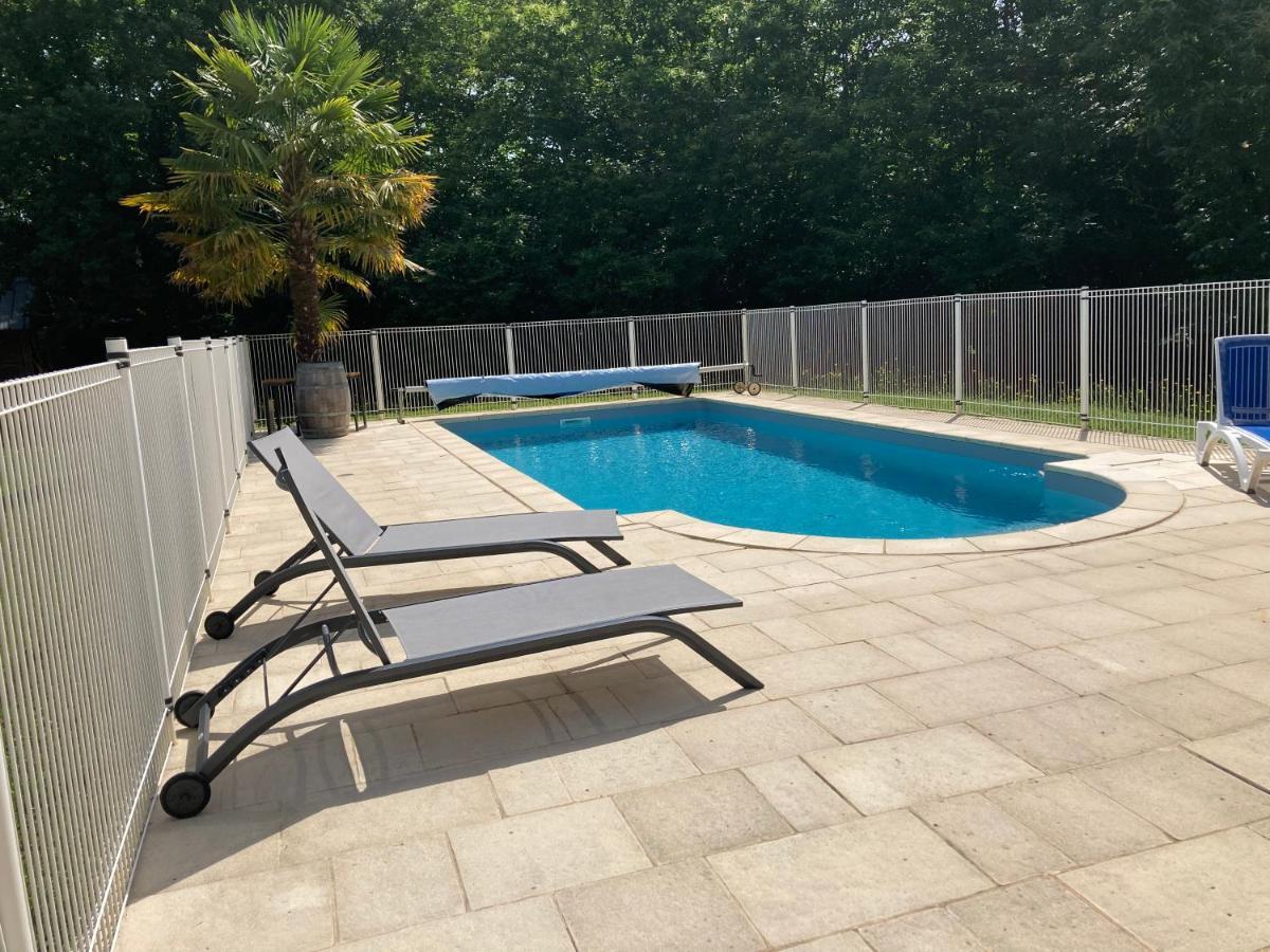 Gîte des Combes Blanches avec piscine et jacuzzi Frayssinet-le-Gélat Extérieur photo